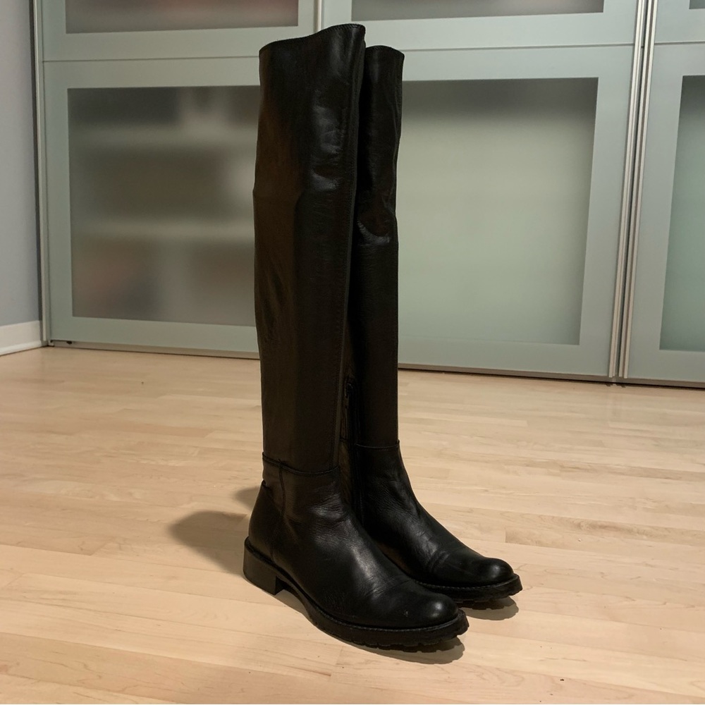 Strategia Knee High Black Leather Boots